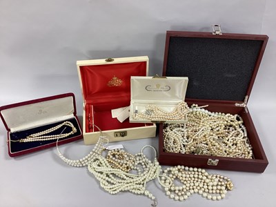 Lot 10 - A Mixed Lot of Assorted Imitation Pearl Bead...