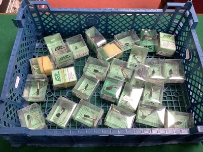 Lot 608 - Twenty-eight boxed N gauge colour light...
