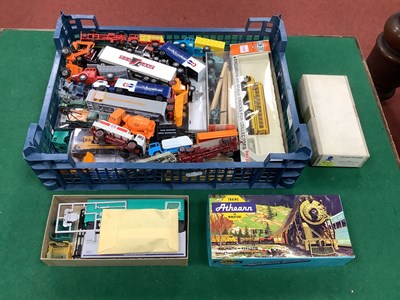 Lot 561 - A quantity of HO scale American outline...