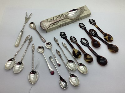 Lot 93 - Hallmarked Silver Apostle Coffee Spoons,...