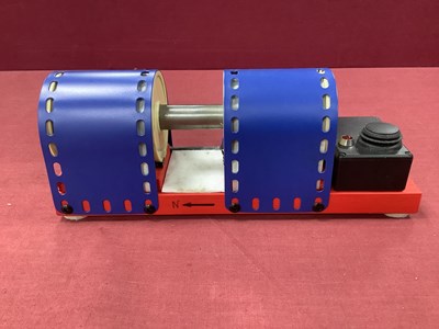 Lot 854 - A model motor remagnetising machine (without...