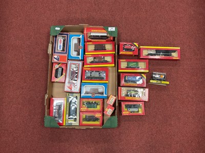Lot 437 - Approximately twenty-two boxed 00 gauge wagons...