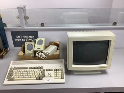 Lot 747 - Retro Computing : A Commodore Amiga A1200...