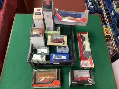 Lot 605 - Thirteen 1:76 Scale Diecast Model Lineside...