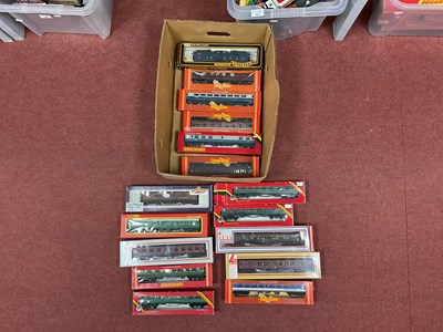Lot 324 - Sixteen OO Gauge Coaches by Hornby, Bachmann,...
