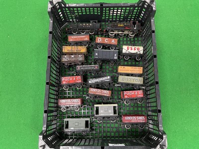 Lot 456 - An 00 gauge LNER local freight set, including...