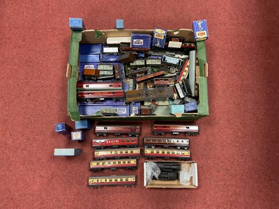 Lot 422 - Two Hornby-Dublo three-rail 0-6-2 tank engines...