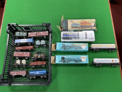 Lot 515 - An HO German Freight Train consisting of boxed...