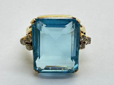 Lot 227 - A Modern 14ct Gold Stone Set Cocktail Ring,...