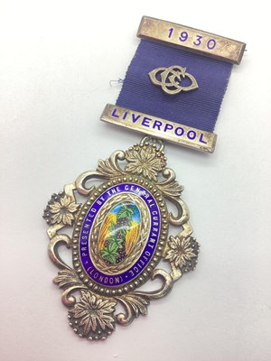 Lot 248 - A Vintage Hallmarked Silver and Enamel...