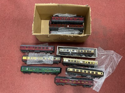 Lot 380 - Eleven 'O' Gauge/7mm Kit Built Unboxed Bogie...