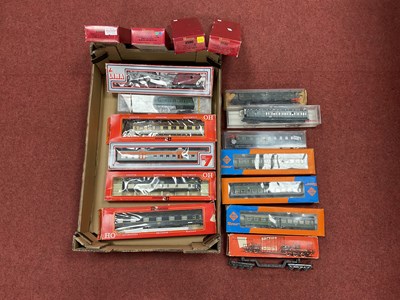 Lot 434 - Fifteen 'HO' Gauge Boxed/Cased Continental...