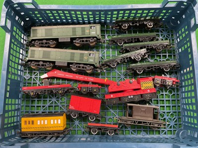 Lot 506 - An 00 gauge breakdown train including two Lima...
