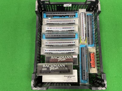 Lot 533 - Eleven boxed N gauge American passenger...