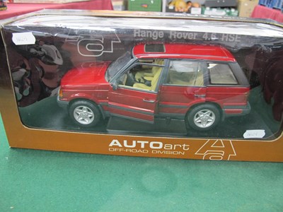 Lot 538 - A Boxed 1:18th scale diecast model Range Rover...