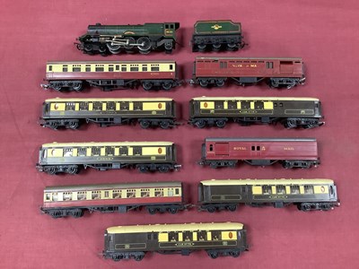 Lot 671 - An assortment of Triang 00 gauge including a...