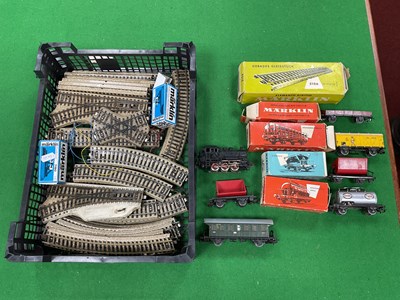 Lot 522 - A Marklin HO scale German 0-6-0 tank engine, a...