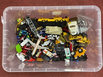Lot 571 - A Quantity of Diecast and Plastic Model...