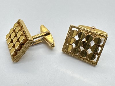 Lot 251 - A Pair of 9ct Gold Gent's Cufflinks, of...