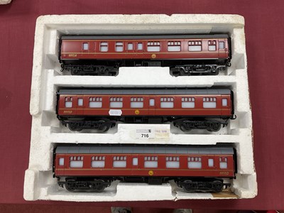 Lot 716 - A Lionel 'O' Gauge/7mm Three MKI Coach Set,...