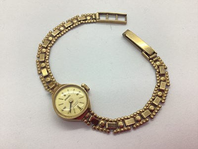 Lot 291 - Imado; 17 Jewels Incabloc Vintage Ladies...