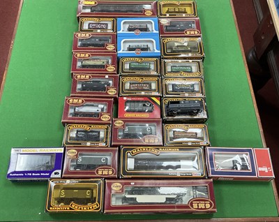 Lot 355 - Twenty Eight 'OO' Gauge/4mm Boxed Items of...