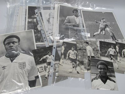 Lot 410 - Manchester United Press Photographs, many...