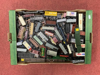 Lot 375 - Approximately ninety 00 gauge wagons and brake...