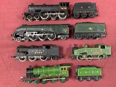 Lot 679 - Five 00 gauge LNER locomotives: a Hornby...