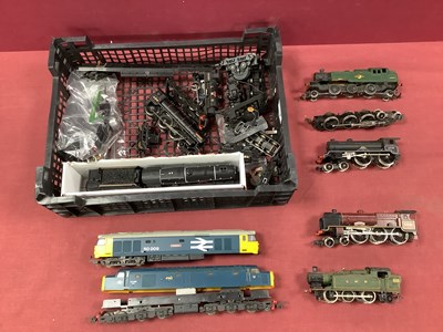 Lot 659 - Approximately ten 00 gauge locomotives and...