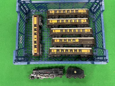 Lot 500 - A Triang 00 gauge "Princess Elizabeth"...