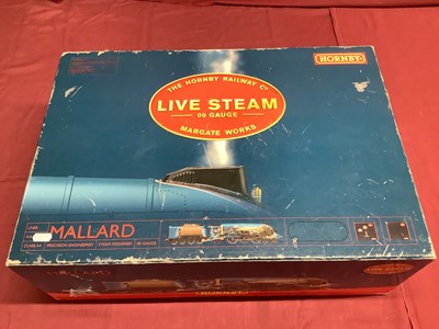 Lot 900 - A Hornby 'OO' Gauge'/4mm Live Steam Margate...