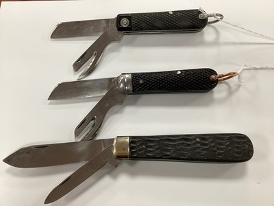 Lot 534 - WWII British Military Jack Knife, with tin...