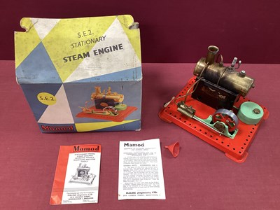 Lot 845 - A Mamod SE2 Stationary Engine, round burnel...