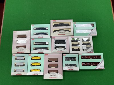 Lot 462 - Thirty-one boxed Kawai Japanese outline N...