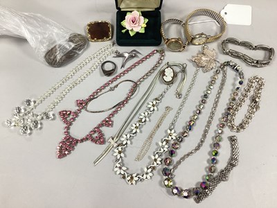 Lot 244 - A 9ct Gold Cased Ladies Wristwatch, the...