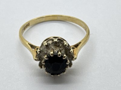 Lot 77 - A Modern 9ct Gold Cluster Ring, of flower head...
