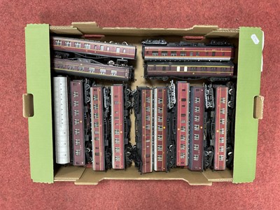 Lot 383 - Thirty 00 gauge coaches in LMS and BR maroon,...