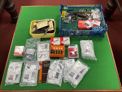 Lot 504 - A quantity of model raiway electronic...