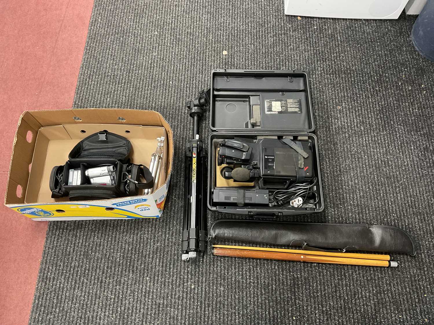 Lot 1106 - Panasonic M7 VH Movie System, in case. Sony...
