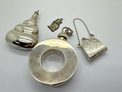 Lot 100 - A Modernist Style "Mexico 925" Scent Flask...
