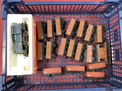 Lot 637 - An 00 gauge mineral train, comprising, a boxed...