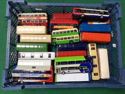 Lot 630 - Twenty 00 scale (1:76) diecast buses and...