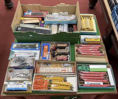 Lot 357 - Approximately Thirty Plus 'HO' Gauge USA...