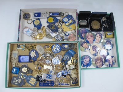 Lot 736 - Sheffield Wednesday Tin Badges of Players...