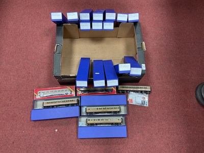 Lot 425 - Twenty One Hornby 00 gauge LNER teak finish...