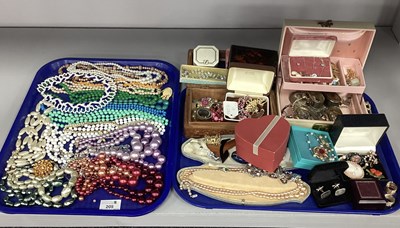 Lot 205 - An Assortment of Modern Costume Jewellery, to...