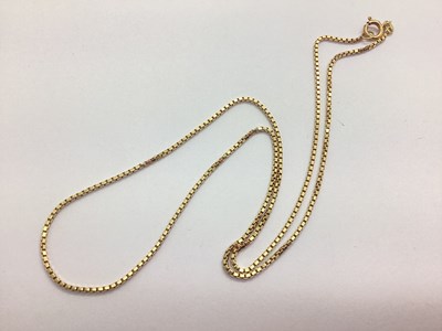 Lot 85 - A Modern Box Link Chain, stamped "750",...
