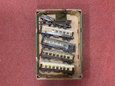 Lot 374 - Four No 2 Special Hornby 'O' Gauge Pullman...