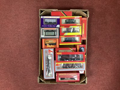 Lot 453 - Twenty-Four boxed 00 gauge wagons by Hornby,...